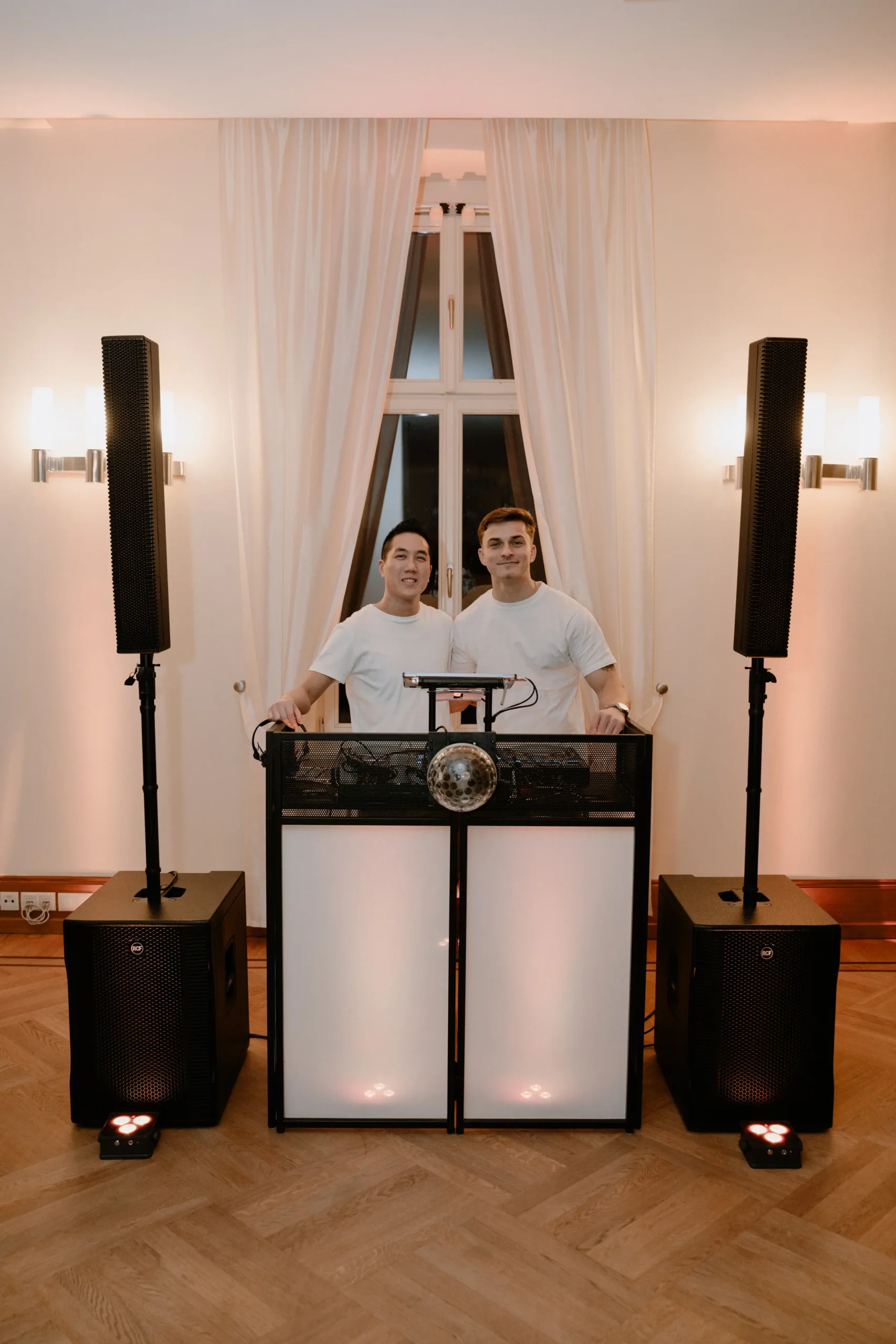 DJ-Team für eine Hochzeit auf Schloss Ribbeck